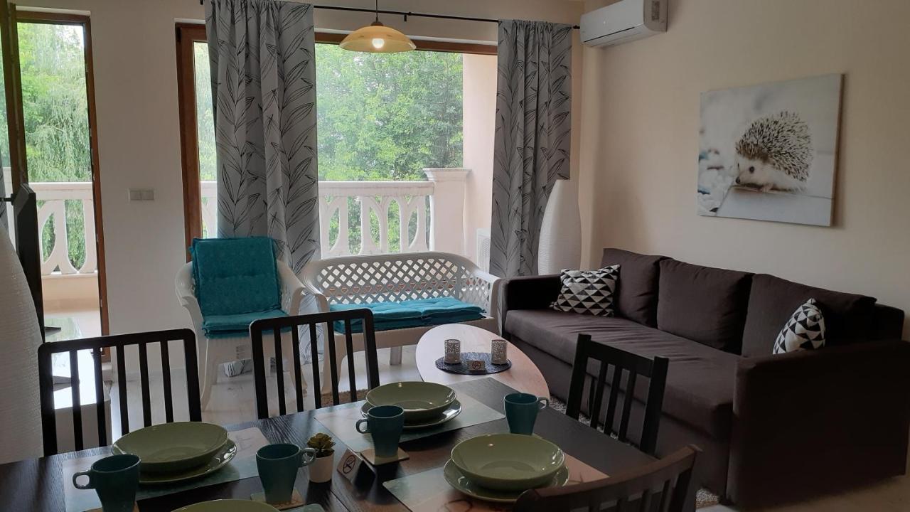 Relax Apartment In Varna South Bay Residence מראה חיצוני תמונה