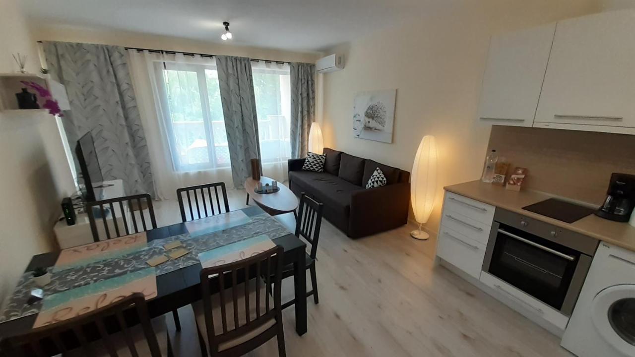 Relax Apartment In Varna South Bay Residence מראה חיצוני תמונה